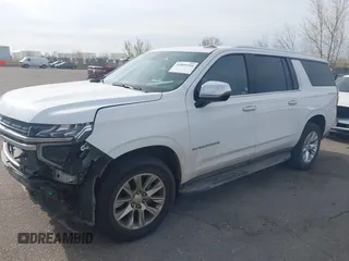 2023 Chevrolet Suburban Premier z VIN 1GNSKFKD5PR511819, wystawiony jako IAAI lot #41899310 z przebiegiem 40 355 mil mil oraz . Historia ofert i sprzedaży dostępna na DreamBid. Obrazek 2.