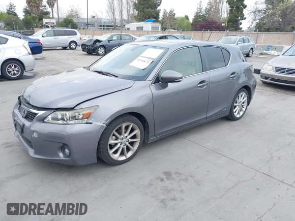 2013 Lexus CT 200h z VIN JTHKD5BH5D2172224, wystawiony jako IAAI lot #41910672 z przebiegiem 160 411 mil mil oraz . Historia ofert i sprzedaży dostępna na DreamBid. Obrazek 2.