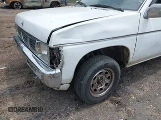 1995 Nissan Frontier с VIN 1N6SD11S9SC324761, выставлен на аукционе IAAI как лот 42143449 с пробегом 184 089 миль миль и . История ставок и продаж доступна на DreamBid. Изображение 13.