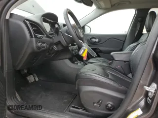 2023 Jeep Cherokee Altitude Lux z VIN 1C4PJMMB8PD103314, wystawiony jako Copart lot #58347995 z przebiegiem 66 317 mil mil oraz Szkoda całkowita • Salvage title. Historia ofert i sprzedaży dostępna na DreamBid. Obrazek 7.