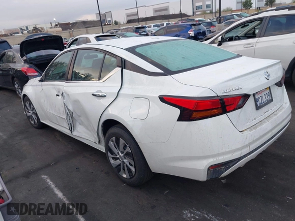 2019 Nissan Altima S with VIN 1N4BL4BV2KC227147, listed as a IAAI auction lot 41902761 with 98,810 mi miles and . Bid and sale history available at carsss.com. Image 3.