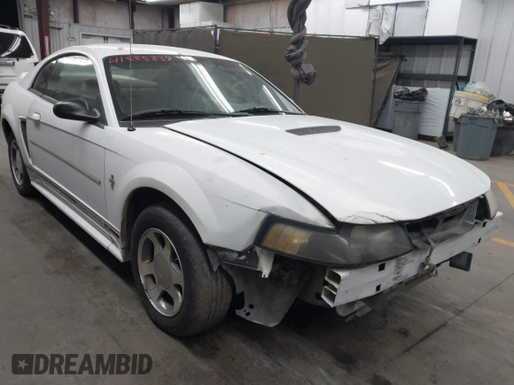 2000 Ford Mustang z VIN 1FAFP4043YF159108, wystawiony jako IAAI lot #41885338 z przebiegiem 286 158 mil mil oraz . Historia ofert i sprzedaży dostępna na DreamBid. Obrazek 1.