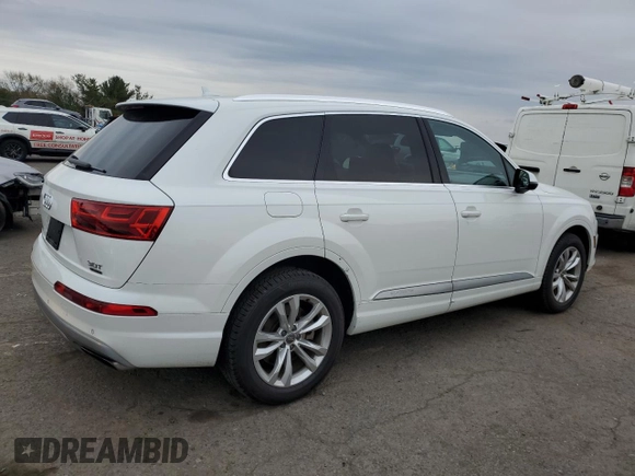 2017 Audi Q7 Premium Plus with VIN WA1LAAF7XHD025815, listed as a Copart auction lot 52517995 with 129,169 mi miles and Clean Title. Bid and sale history available at carsss.com. Image 3.