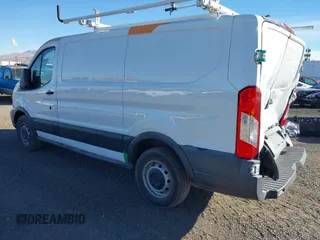 2016 Ford Transit Cargo z VIN 1FTYE1YM2GKB18602, wystawiony jako IAAI lot #41091180 z przebiegiem 143 262 mil mil oraz . Historia ofert i sprzedaży dostępna na DreamBid. Obrazek 3.