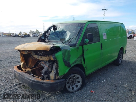 2009 Chevrolet Express Cargo z VIN 1GCFG15XX91110756, wystawiony jako IAAI lot #41556340 z przebiegiem Nie podano mil oraz . Historia ofert i sprzedaży dostępna na DreamBid. Obrazek 6.