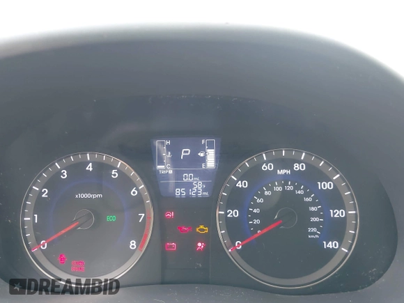 2017 Hyundai Accent SE z VIN KMHCT4AE7HU363918, wystawiony jako IAAI lot #42331712 z przebiegiem 85 123 mil mil oraz . Historia ofert i sprzedaży dostępna na DreamBid. Obrazek 7.