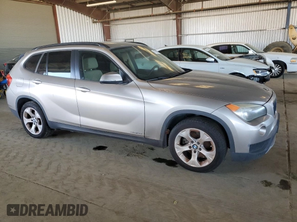 2013 BMW X1 28i with VIN WBAVM1C53DVW42208, listed as a Copart auction lot 47600085 with 230,984 mi miles and Clean Title. Bid and sale history available at carsss.com. Image 4.