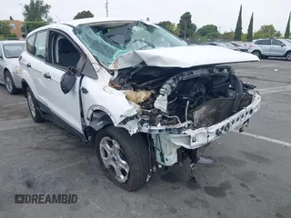 2017 Ford Escape S с VIN 1FMCU0F70HUC26447, выставлен на аукционе IAAI как лот 42746255 с пробегом Не указан миль и . История ставок и продаж доступна на DreamBid. Изображение 1.