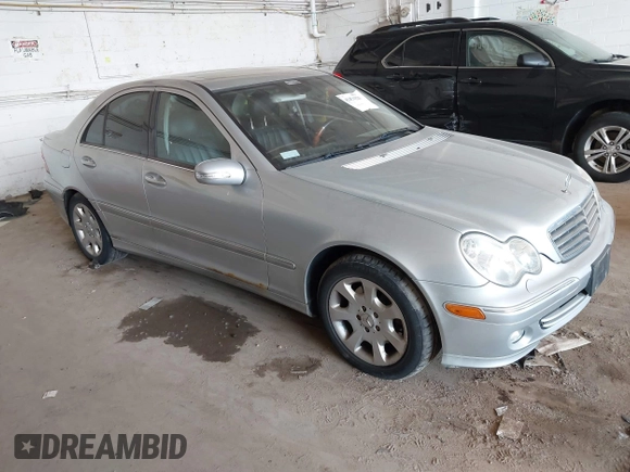 2005 Mercedes-Benz C 240 with VIN WDBRF81J15F655900, listed as a IAAI auction lot 42436525 with 1,113 mi miles and . Bid and sale history available at DreamBid. Image 1.