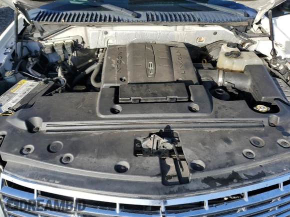 2011 Lincoln Navigator z VIN 5LMJJ2H52BEJ01696, wystawiony jako Copart lot #78605964 z przebiegiem 191 385 mil mil oraz Szkoda całkowita • Salvage title. Historia ofert i sprzedaży dostępna na DreamBid. Obrazek 12.