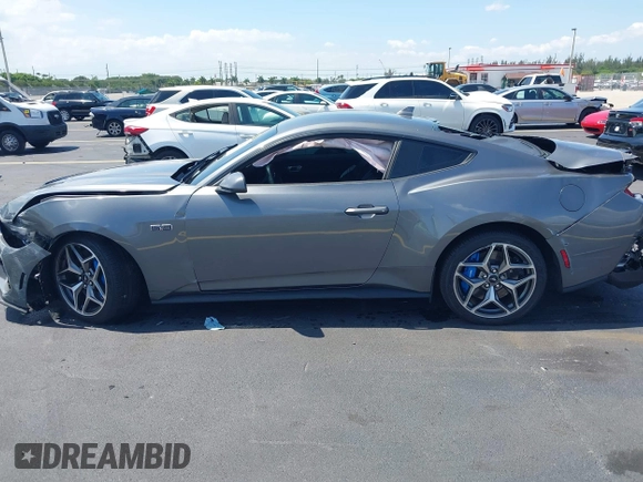 2024 Ford Mustang GT with VIN 1FA6P8CF8R5404304, listed as a IAAI auction lot 42269917 with 32,223 mi miles and . Bid and sale history available at DreamBid. Image 14.