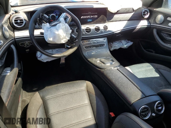 2022 Mercedes-Benz E 53 AMG z VIN W1KZF6BB3NB056135, wystawiony jako Copart lot #57042065 z przebiegiem 26 630 mil mil oraz Szkoda całkowita • Salvage title. Historia ofert i sprzedaży dostępna na DreamBid. Obrazek 8.