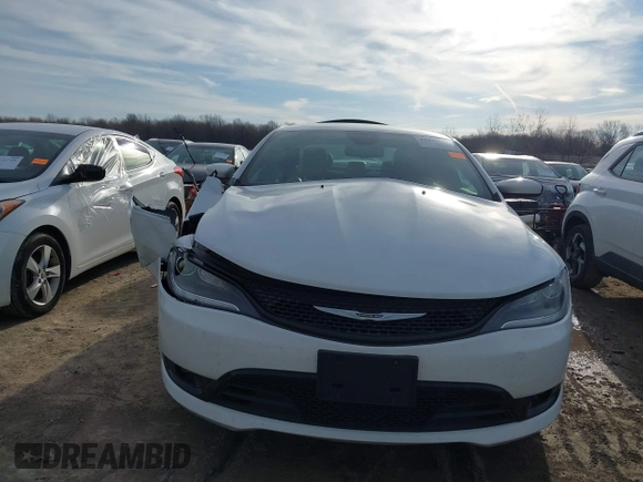 2016 Chrysler 200 S with VIN 1C3CCCBB6GN141810, listed as a IAAI auction lot 41819923 with 95,342 mi miles. Bid and sale history available at carsss.com. Image 12.