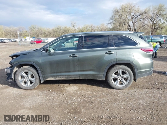 2015 Toyota Highlander Limited z VIN 5TDDKRFH4FS182238, wystawiony jako IAAI lot #42148619 z przebiegiem 136 788 mil mil oraz . Historia ofert i sprzedaży dostępna na DreamBid. Obrazek 15.