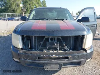 2008 Chevrolet Silverado 1500 LTZ with VIN 2GCFK13Y981340145, listed as a IAAI auction lot 40257243 with 1 mi miles. Bid and sale history available at carsss.com. Image 6.