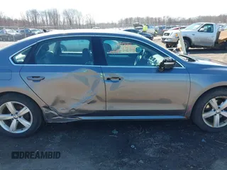 2012 Volkswagen Passat SE с VIN 1VWBP7A36CC075243, выставлен на аукционе IAAI как лот 41867214 с пробегом 156 741 миль миль и . История ставок и продаж доступна на DreamBid. Изображение 6.