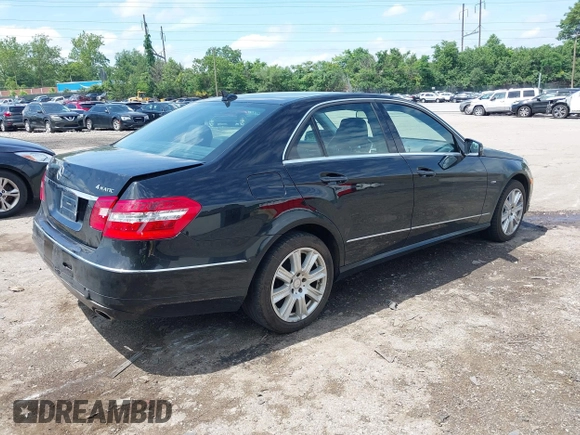 2012 Mercedes-Benz E 350 Luxury z VIN WDDHF8JB5CA629709, wystawiony jako IAAI lot #42502808 z przebiegiem 109 527 mil mil oraz . Historia ofert i sprzedaży dostępna na DreamBid. Obrazek 4.