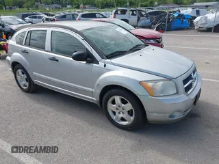 2007 Dodge Caliber SXT z VIN 1B3HB48B67D388172, wystawiony jako IAAI lot #42149226 z przebiegiem 49 122 mil mil oraz . Historia ofert i sprzedaży dostępna na DreamBid. Obrazek 1.