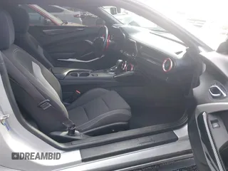 2017 Chevrolet Camaro 1SS z VIN 1G1FF1R7XH0176640, wystawiony jako IAAI lot #41911058 z przebiegiem 74 093 mil mil oraz . Historia ofert i sprzedaży dostępna na DreamBid. Obrazek 5.