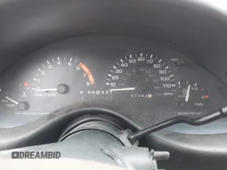 1996 Oldsmobile Cutlass Supreme S z VIN 1G3WH52M9TF377685, wystawiony jako IAAI lot #41496775 z przebiegiem 197 366 mil mil oraz . Historia ofert i sprzedaży dostępna na DreamBid. Obrazek 7.