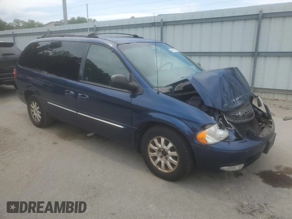 2002 Chrysler Town & Country LXi with VIN 2C8GP54L02R714259, listed as a Copart auction lot 64432084 with 186,781 mi miles and Salvage Title. Bid and sale history available at carsss.com. Image 4.