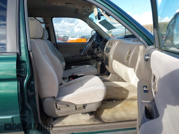 2001 Mitsubishi Montero Sport XLS with VIN JA4LS31HX1P005173, listed as a IAAI auction lot 40979545 with 147,168 mi miles. Bid and sale history available at carsss.com. Image 5.