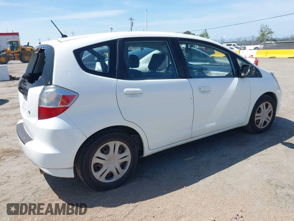 2009 Honda Fit z VIN JHMGE88239S045275, wystawiony jako IAAI lot #42142589 z przebiegiem 145 964 mil mil oraz . Historia ofert i sprzedaży dostępna na DreamBid. Obrazek 4.