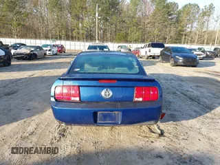2008 Ford Mustang Deluxe z VIN 1ZVHT80N085129002, wystawiony jako IAAI lot #41796077 z przebiegiem 148 589 mil mil oraz . Historia ofert i sprzedaży dostępna na DreamBid. Obrazek 16.