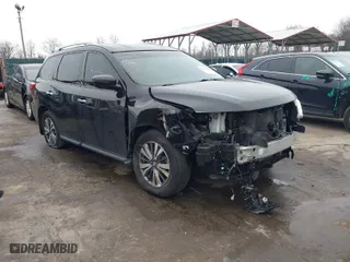 2019 Nissan Pathfinder S with VIN 5N1DR2MN1KC582020, listed as a IAAI auction lot 41525712 with 30,061 mi miles. Bid and sale history available at carsss.com. Image 1.