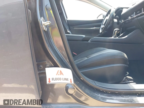 2021 Mazda 3 Preferred with VIN JM1BPACL1M1317639, listed as a IAAI auction lot 41939340 with 51,195 mi miles and . Bid and sale history available at DreamBid. Image 6.