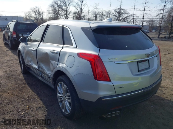 2019 Cadillac XT5 Premium Luxury AWD z VIN 1GYKNFRS2KZ227166, wystawiony jako IAAI lot #41786410 z przebiegiem 99 576 mil mil oraz . Historia ofert i sprzedaży dostępna na DreamBid. Obrazek 3.