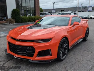 2019 Chevrolet Camaro ZL1 with VIN 1G1FJ1R64K0118617, listed as a Copart auction lot 44294925 with 18,617 mi miles and Clean Title. Bid and sale history available at carsss.com. Image 2.