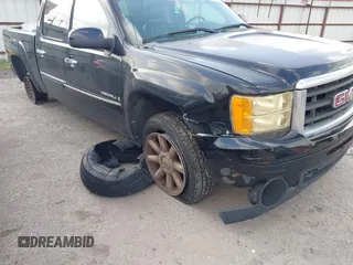 2008 GMC Sierra Denali z VIN 2GTEK638X81334086, wystawiony jako IAAI lot #42531560 z przebiegiem 248 592 mil mil oraz . Historia ofert i sprzedaży dostępna na DreamBid. Obrazek 6.