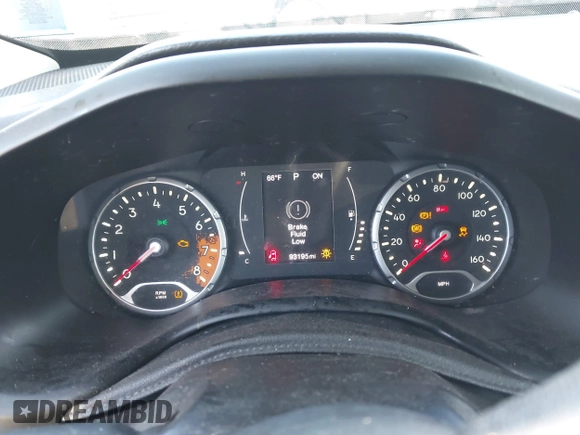 2015 Jeep Renegade Latitude with VIN ZACCJBBT0FPB37763, listed as a IAAI auction lot 41758226 with 93,195 mi miles. Bid and sale history available at carsss.com. Image 7.