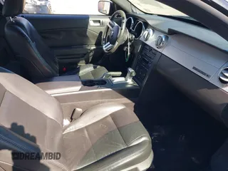 2008 Ford Mustang Deluxe with VIN 1ZVHT80NX85135471, listed as a IAAI auction lot 41985289 with 148,952 mi miles. Bid and sale history available at carsss.com. Image 5.