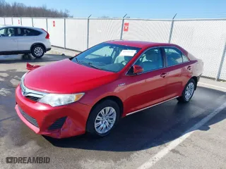 2013 Toyota Camry Hybrid LE with VIN 4T1BD1FK1DU077613, listed as a IAAI auction lot 41733735 with 171,233 mi miles. Bid and sale history available at carsss.com. Image 2.