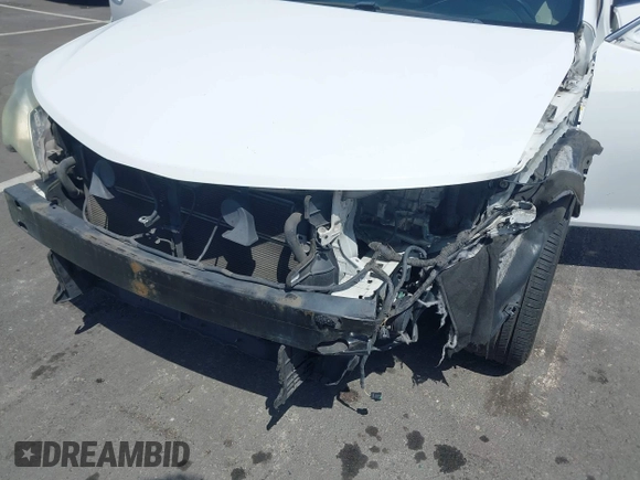 2012 Toyota Camry XLE z VIN 4T1BD1FK0CU007194, wystawiony jako IAAI lot #42281914 z przebiegiem 186 379 mil mil oraz . Historia ofert i sprzedaży dostępna na DreamBid. Obrazek 6.