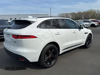 2018 Jaguar F-Pace z VIN SADCL2FN8JA259869, wystawiony jako Copart lot #54601565 z przebiegiem 89 138 mil mil oraz Czysty tytuł • Clean title. Historia ofert i sprzedaży dostępna na DreamBid. Obrazek 4.