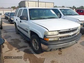 2003 Chevrolet Tahoe Special Service with VIN 1GNEK13V43R182371, listed as a IAAI auction lot 41674371 with 288,498 mi miles. Bid and sale history available at carsss.com. Image 1.