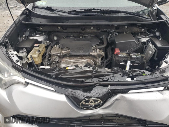2018 Toyota RAV4 XLE with VIN JTMRFREV2JJ221139, listed as a Copart auction lot 50229375 with 175,597 mi miles and Salvage Title. Bid and sale history available at DreamBid. Image 12.
