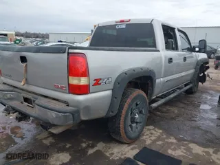 2006 GMC Sierra 1500 SLT with VIN 2GTEK13T461140044, listed as a IAAI auction lot 41590434 with 242,317 mi miles. Bid and sale history available at carsss.com. Image 4.
