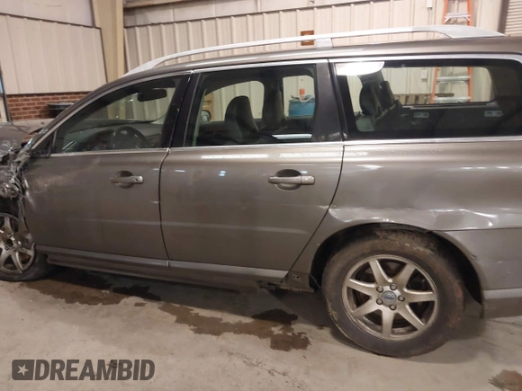 2008 Volvo V70 with VIN YV1BW982681036888, listed as a IAAI auction lot 41568717 with Not Provided miles and . Bid and sale history available at DreamBid. Image 13.