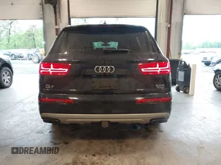 2017 Audi Q7 Premium Plus z VIN WA1LAAF75HD047074, wystawiony jako IAAI lot #42223975 z przebiegiem 126 501 mil mil oraz . Historia ofert i sprzedaży dostępna na DreamBid. Obrazek 16.