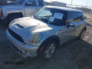 2011 MINI Hardtop S with VIN WMWSV3C53BTY20719, listed as a IAAI auction lot 41638652 with 100,791 mi miles and . Bid and sale history available at DreamBid. Image 2.