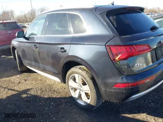 2018 Audi Q5 Premium Plus with VIN WA1BNAFY6J2040385, listed as a IAAI auction lot 41600628 with 109,351 mi miles. Bid and sale history available at carsss.com. Image 3.