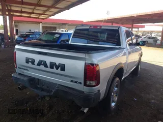 2017 Ram 1500 Rebel z VIN 1C6RR7YT9HS595619, wystawiony jako IAAI lot #41892988 z przebiegiem 115 388 mil mil oraz . Historia ofert i sprzedaży dostępna na DreamBid. Obrazek 4.