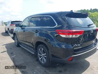 2017 Toyota Highlander XLE with VIN 5TDKZRFHXHS509618, listed as a IAAI auction lot 42407847 with 74,216 mi miles and . Bid and sale history available at DreamBid. Image 3.