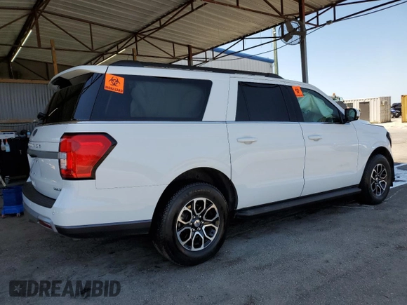 2024 Ford Expedition Max XLT with VIN 1FMJK1J8XREA29588, listed as a Copart auction lot 53711395 with 32,783 mi miles and Non repairable. Bid and sale history available at DreamBid. Image 3.