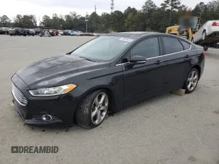 2015 Ford Fusion SE with VIN 1FA6P0HD1F5105404, listed as a Copart auction lot 83028484 with 92,525 mi miles and Salvage Title. Bid and sale history available at DreamBid. Image 1.