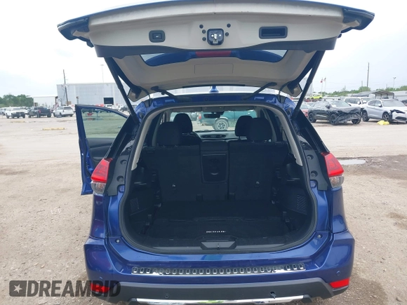 2019 Nissan Rogue SV with VIN JN8AT2MT8KW256290, listed as a IAAI auction lot 41901713 with 63,432 mi miles. Bid and sale history available at carsss.com. Image 17.